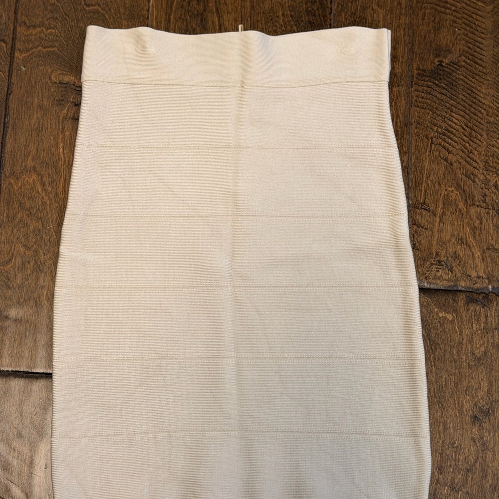 Bebe Cream Pencil Skirt
